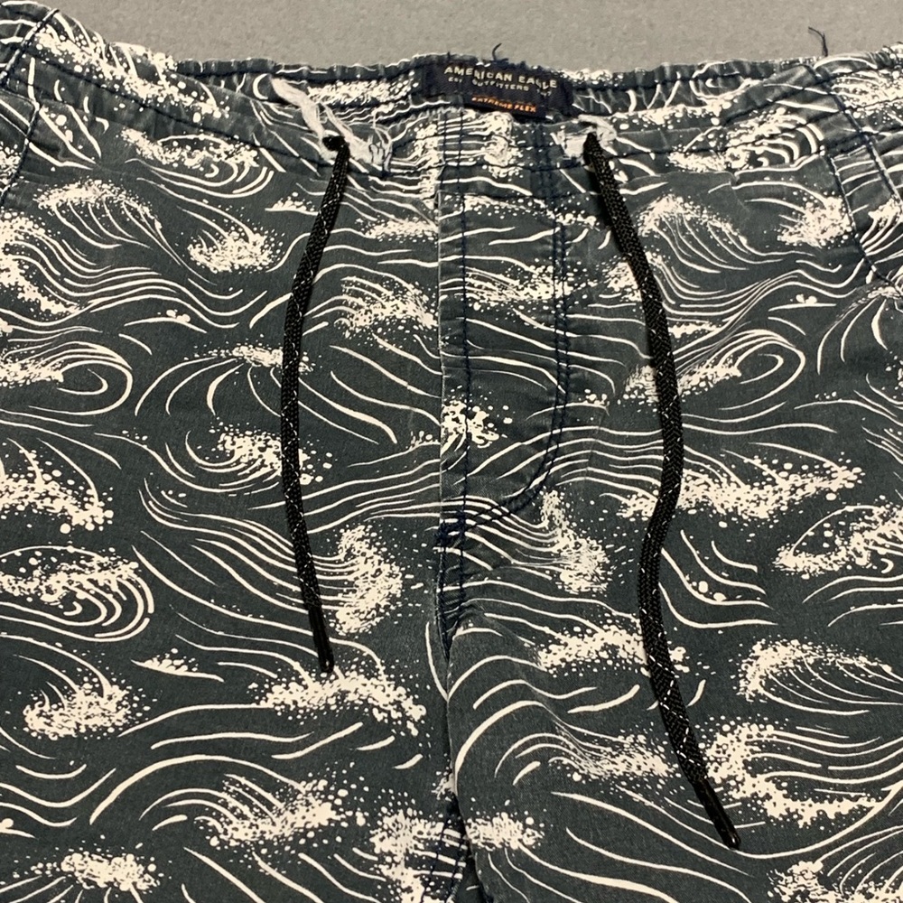 American Eagle outfitters board shorts men’s small elastic waist - Picture 3 of 11
